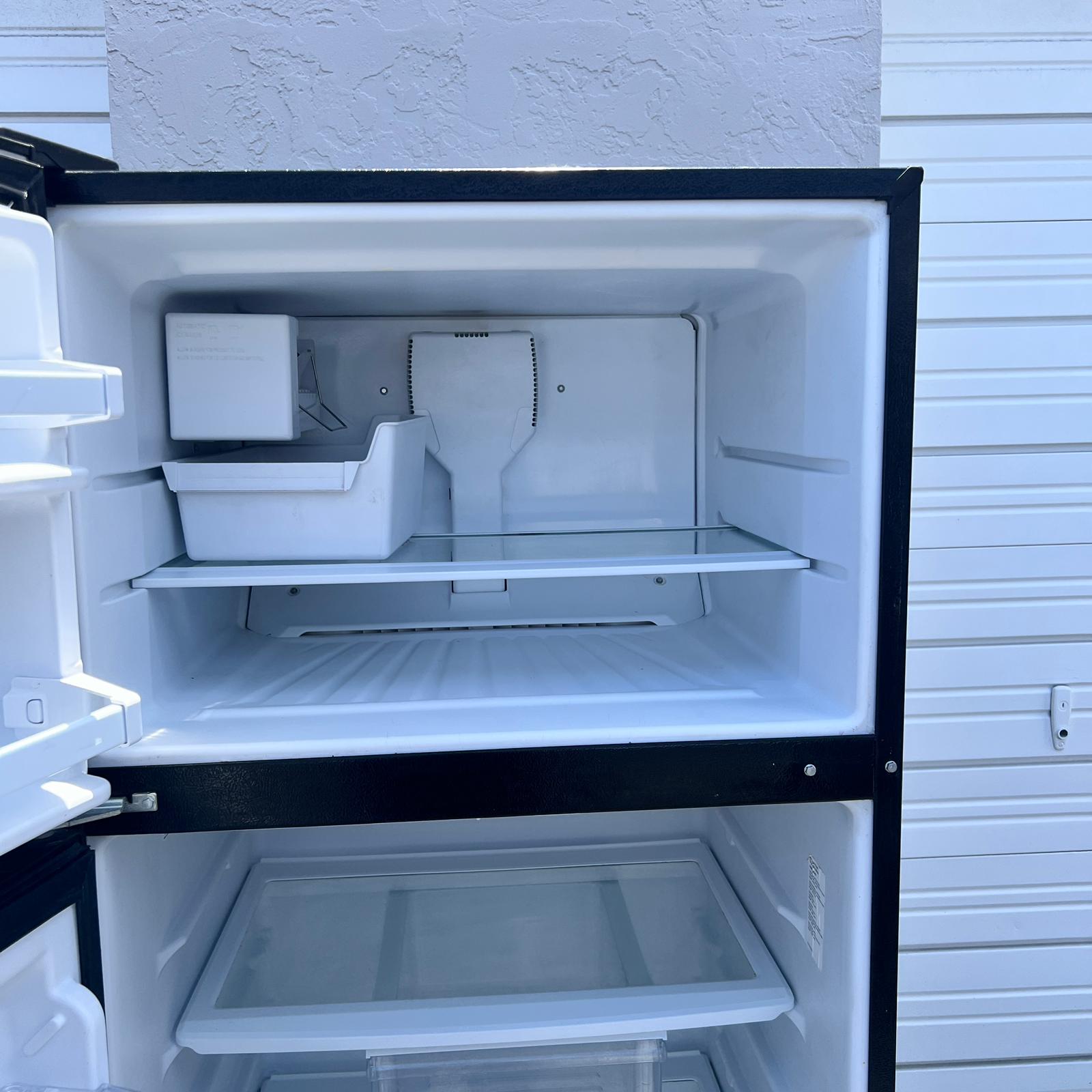 Whirlpool Stainless Steel Top and Bottom Refrigerator with Ice maker Whirlpool Stainless Steel Top and Bottom Refrigerator with Ice maker